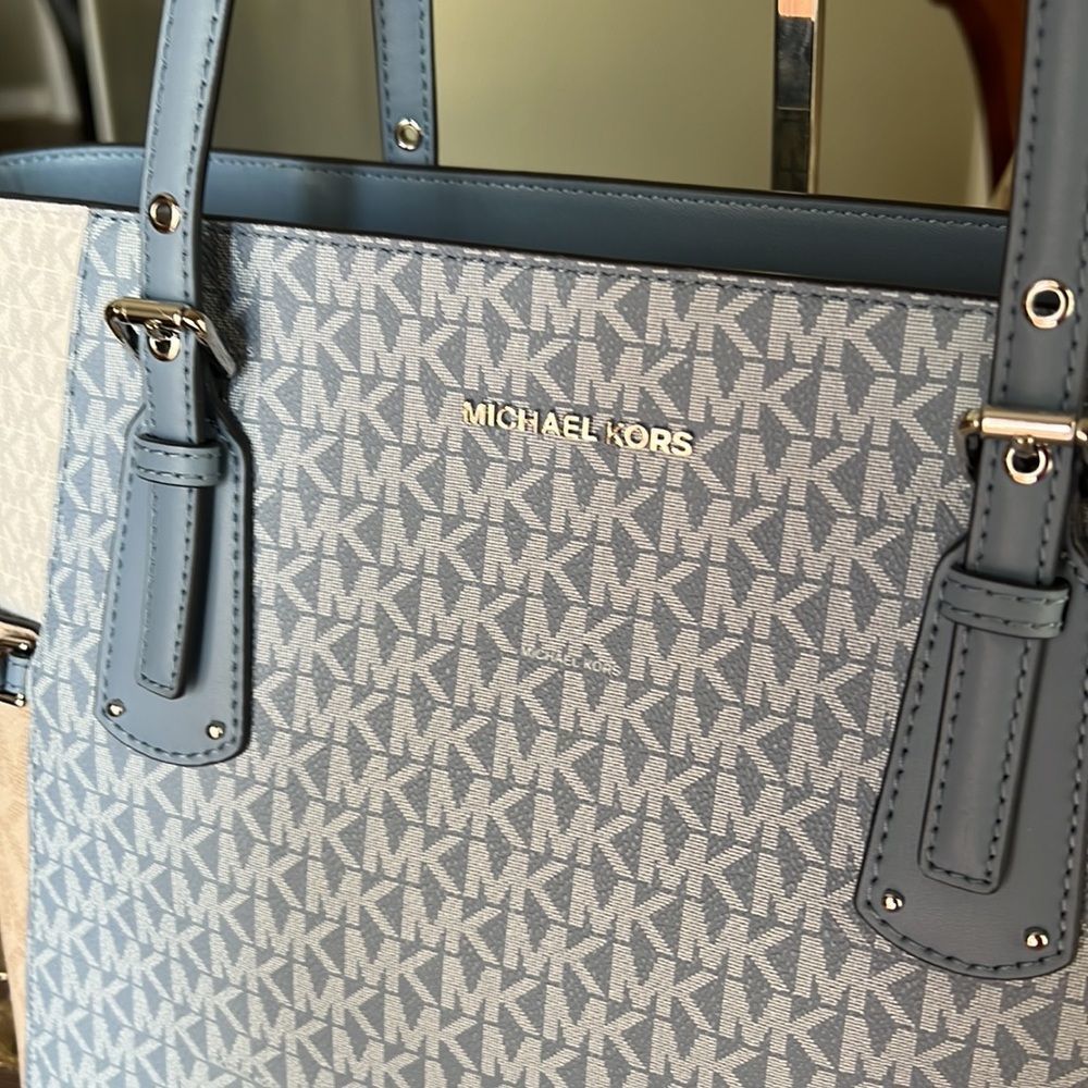 Michael Kors signature logo tote bag - Picture 5 of 12